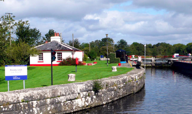Le Boat Irland Portumna Roosky Lock